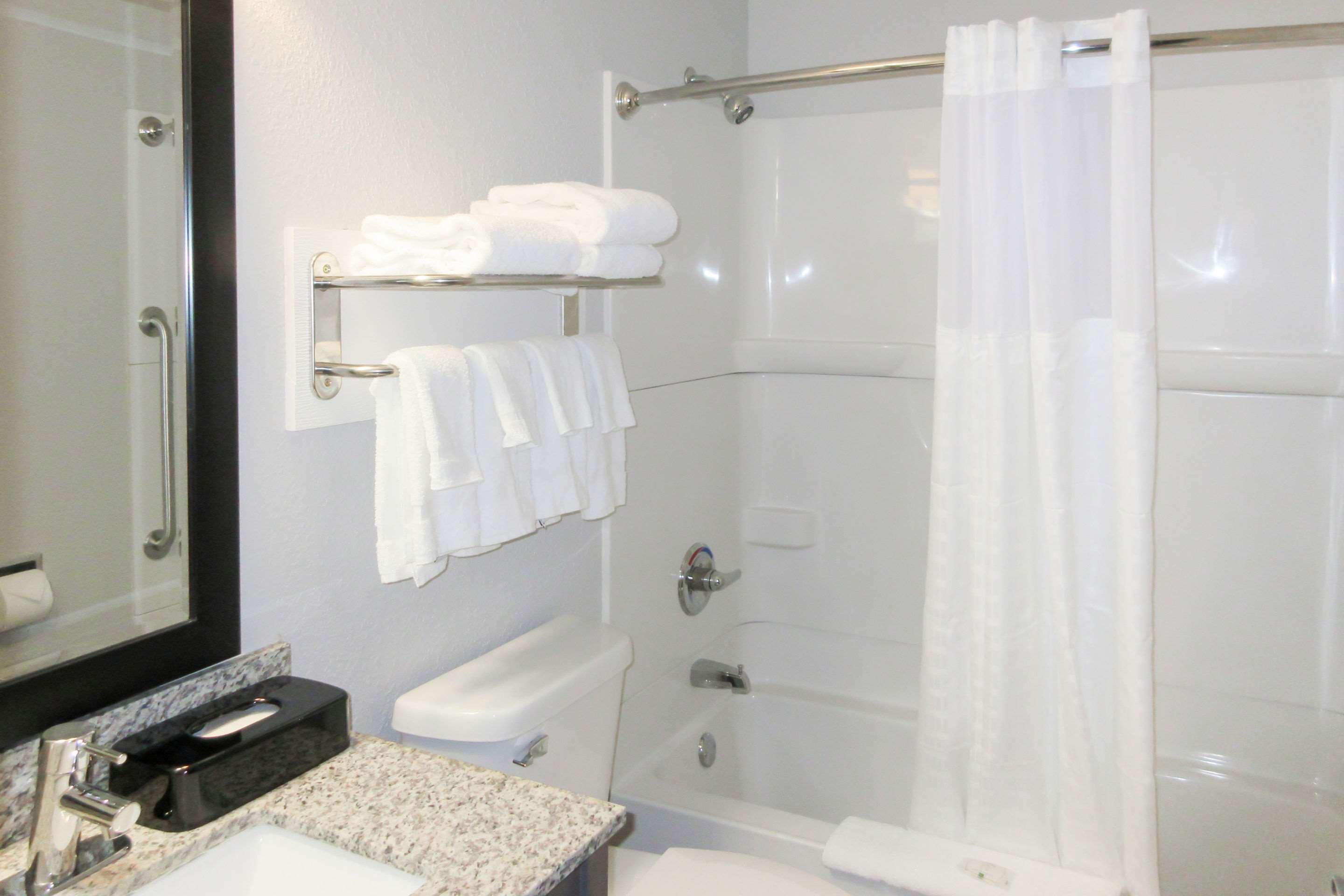 Quality Inn & Suites Hammond Near I-8090 Экстерьер фото