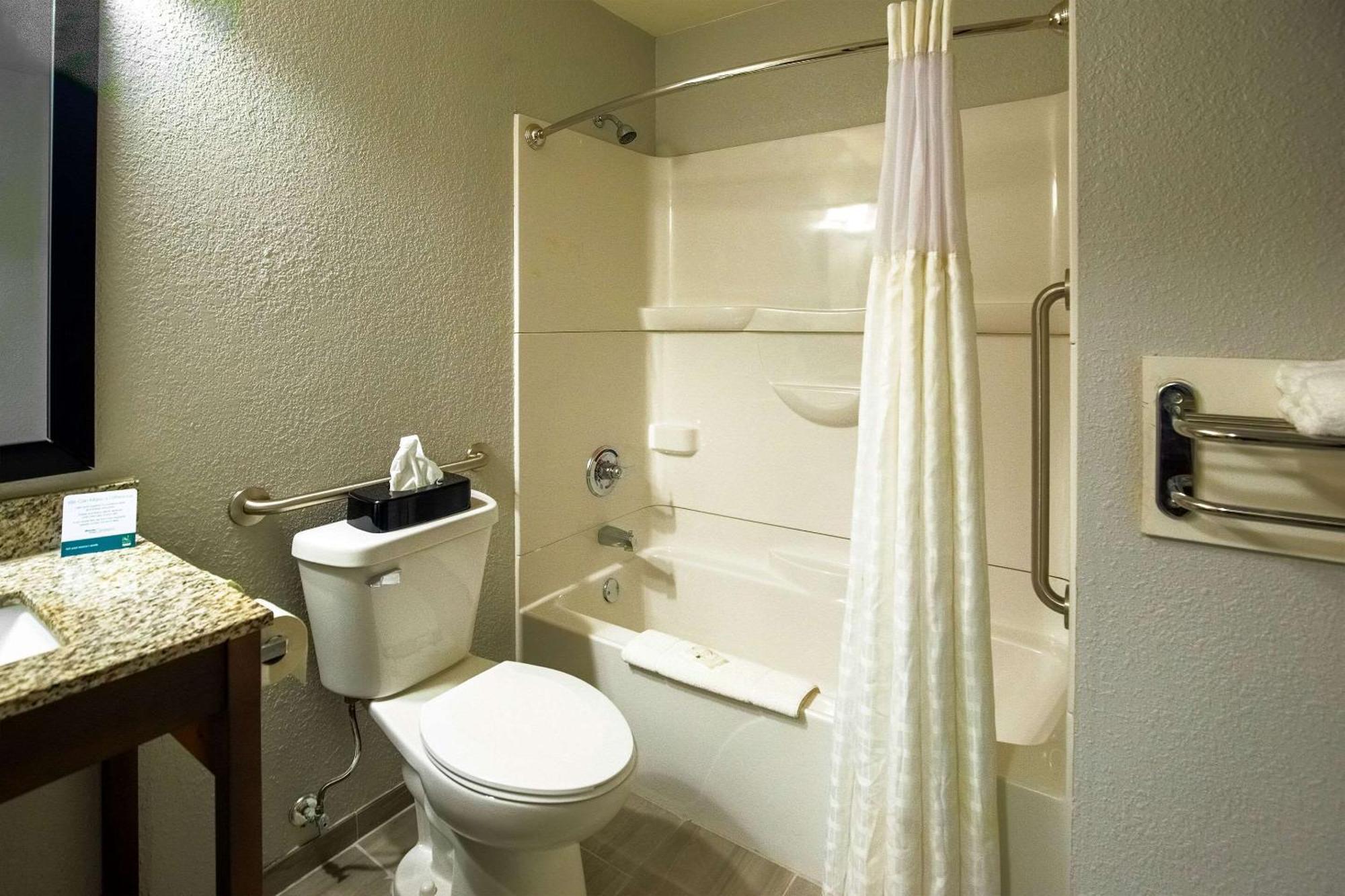 Quality Inn & Suites Hammond Near I-8090 Экстерьер фото
